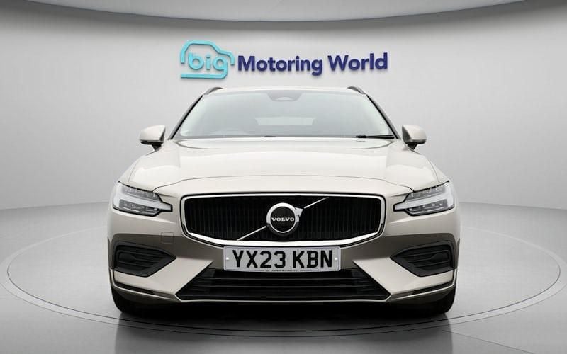 Used Volvo V60 Core 163 HP (119 kW) 2022 Gold Estate