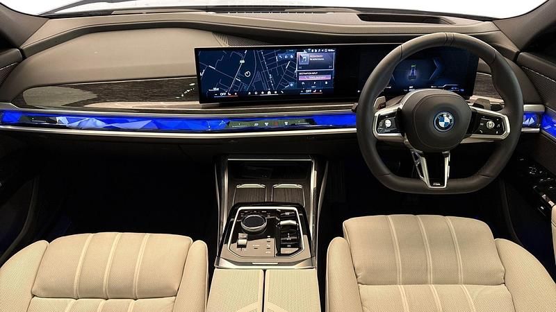 Used BMW 750e M Sport 482 HP (354 kW) 2025 Blue Sedan