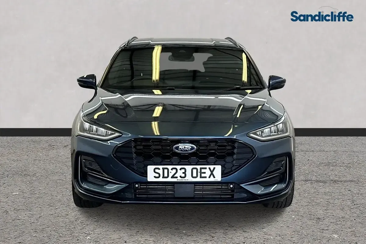 Used Ford Focus ST-Line 155 HP (114 kW) 2023 Blue Estate