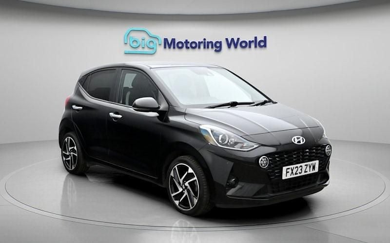 Used Hyundai i10 Premium 67 HP (49 kW) 2023 Black Hatchback