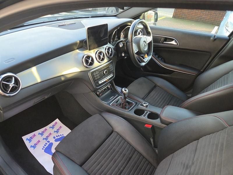 Used Mercedes GLA200 Executive 156 HP (114 kW) 2018 Black SUV