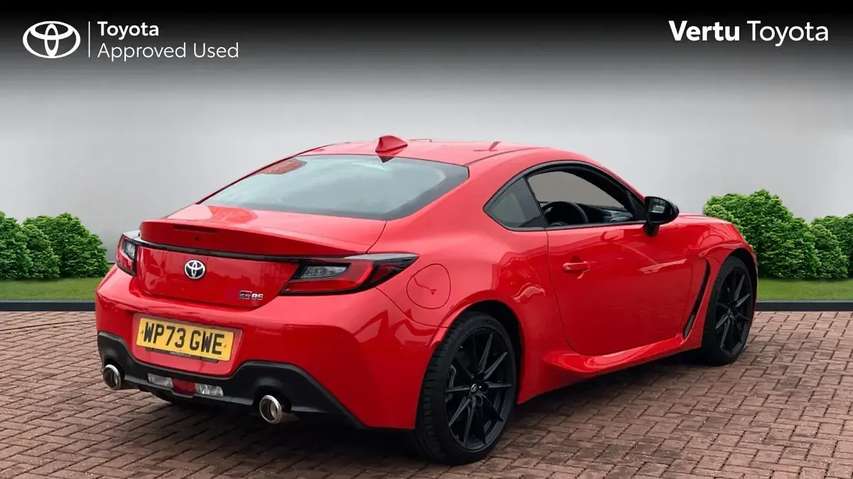 Used Toyota GR86 235 HP (172 kW) 2022 Red Coupe