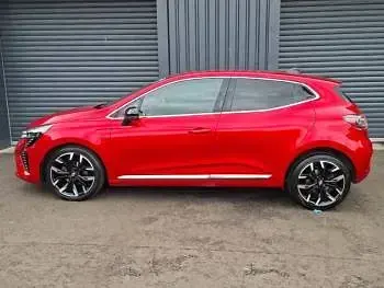 Used Renault Clio Techno 90 HP (66 kW) 2025 Red Hatchback