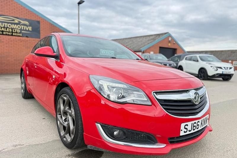 Second-hand Vauxhall Insignia SRi 136 CP (100 kW) 2016 Hatchback