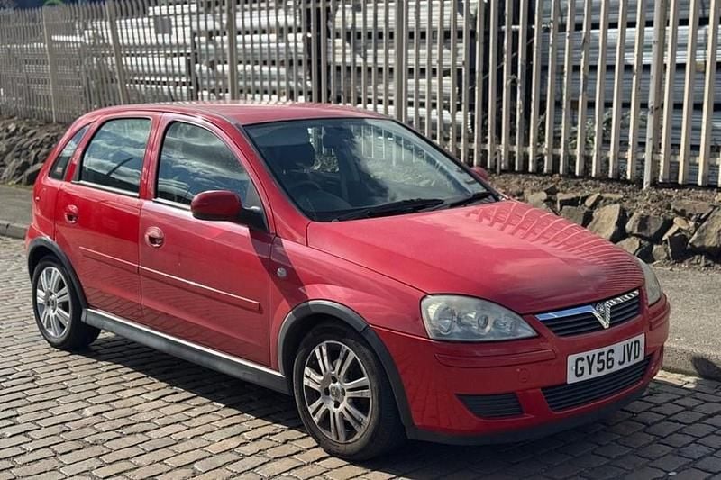 Red Used 2006 Vauxhall Corsa Active Hatchback | £800 (Good price) - Image 1/1