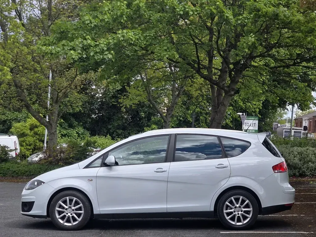 Used Seat Altea XL SE 2012 White MPV