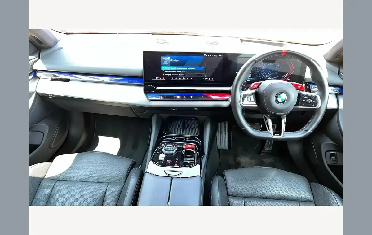 Used BMW M5 Comfort Edition 727 HP (534 kW) 2025 Fire red Sedan