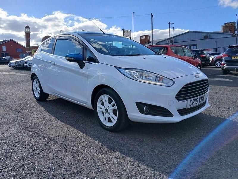 White Used 2016 Ford Fiesta Zetec Hatchback | £3,995 (Good price) - Image 1/4