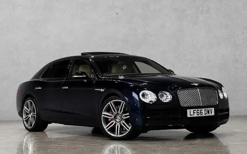 Used Bentley Flying Spur Mulliner 507 HP (372 kW) 2016 Sedan