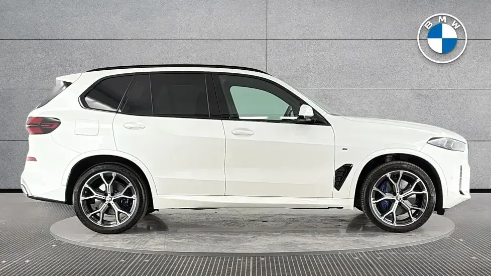 Used BMW X5 M Sport 347 HP (255 kW) 2024 White SUV
