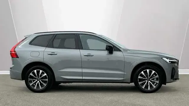 Used Volvo XC60 Plus 247 HP (181 kW) 2025 SUV