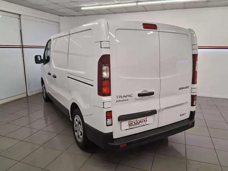 Used Renault Trafic 2023 White MPV