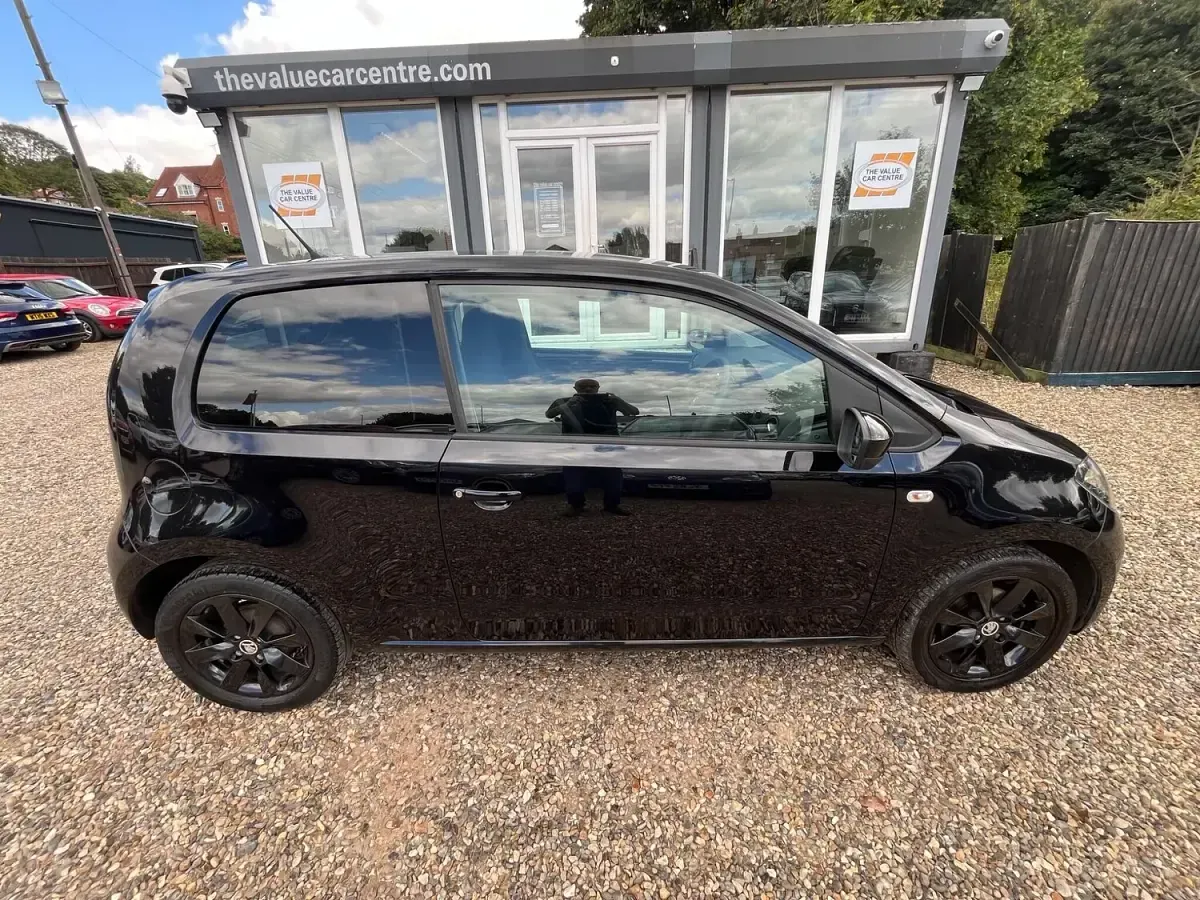 Used Skoda Citigo Colour Edition 60 HP (44 kW) 2017 Black Hatchback