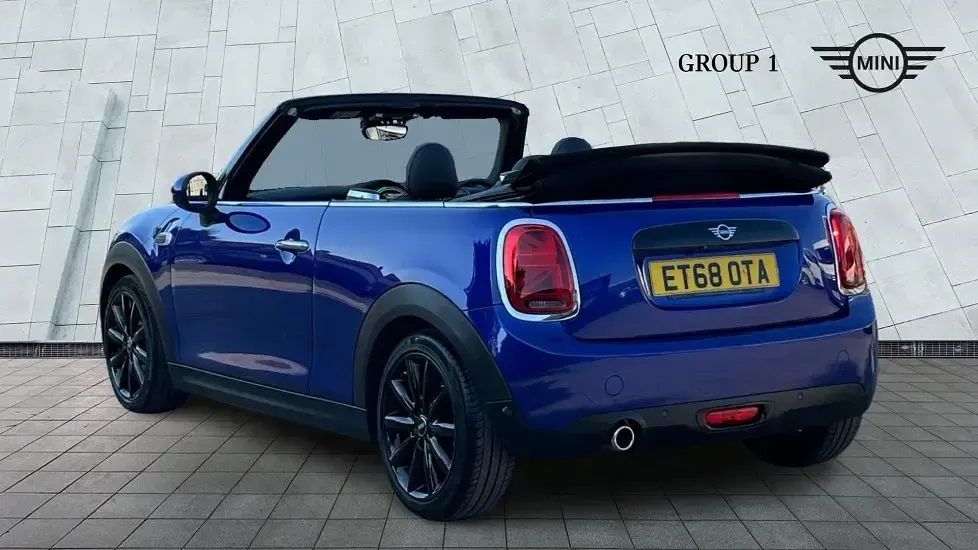 Used Mini Cooper Cabriolet Classic 134 HP (98 kW) 2018 Blue Cabriolet