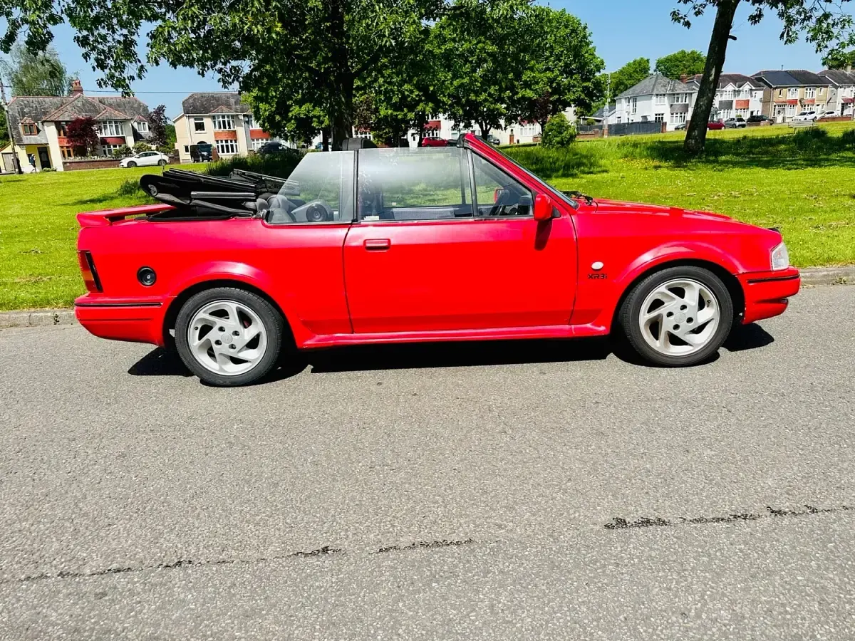 Used Ford Escort 1989 Red Hatchback