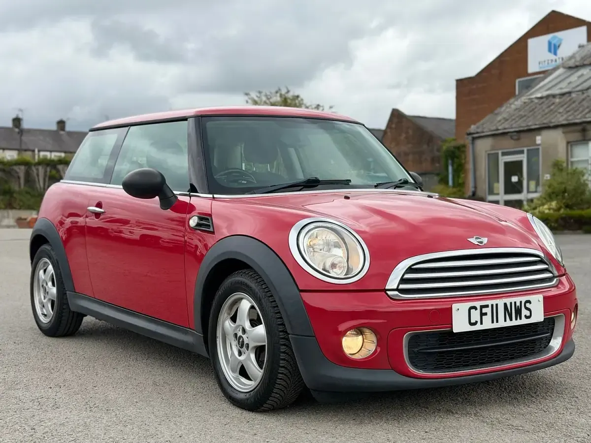 Used Mini One D Hatch 90 HP (66 kW) 2011 Red Hatchback