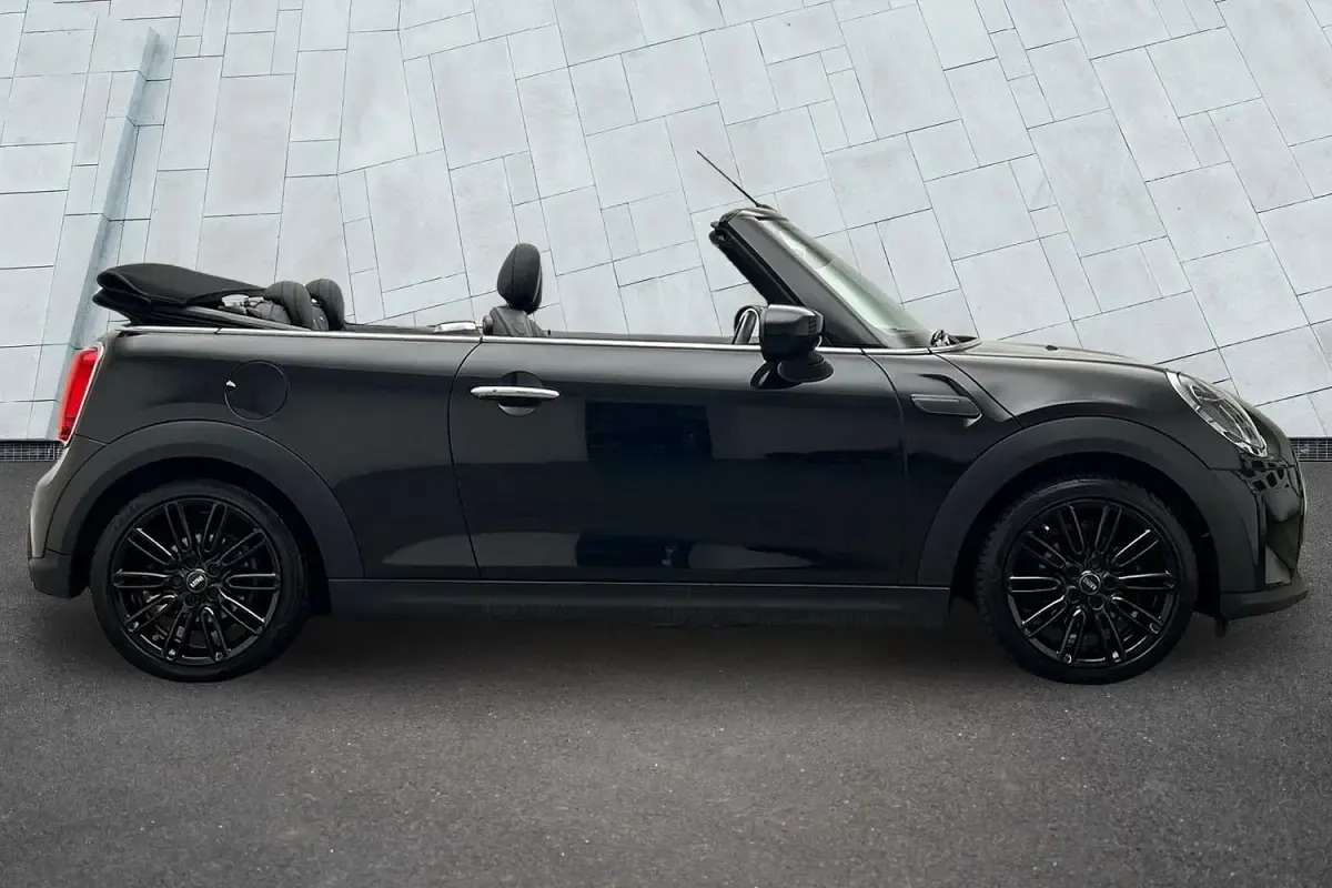 Used Mini Cooper Cabriolet Exclusive 134 HP (98 kW) 2022 Black Cabriolet