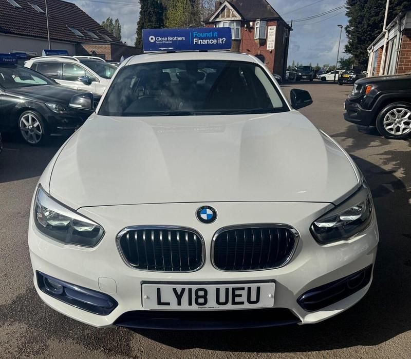 Used BMW 118 Sport Line 2018 White Hatchback