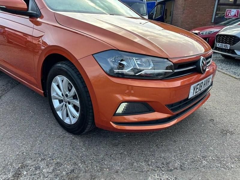 Used VW Polo SE 65 HP (47 kW) 2018 Orange Hatchback