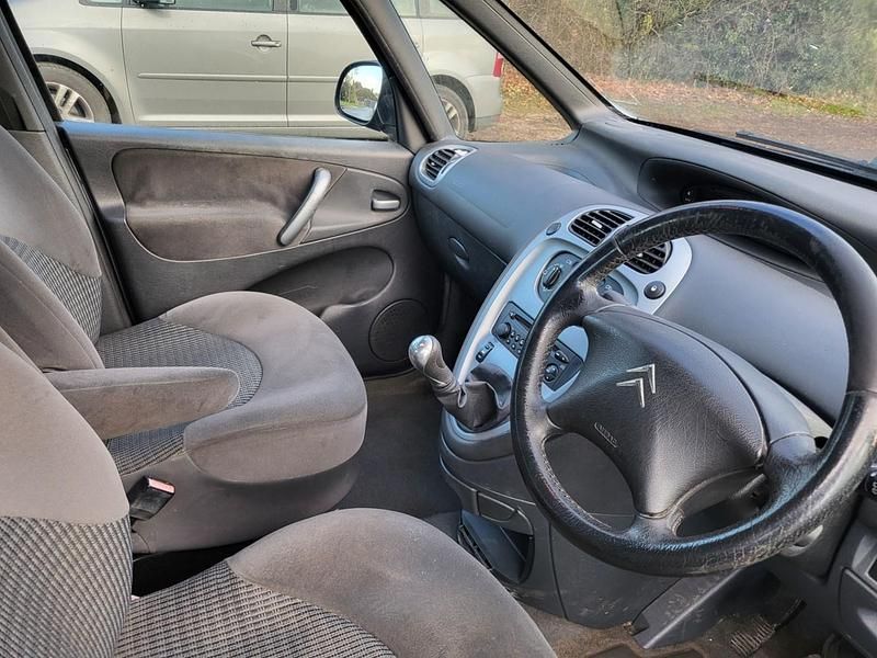 Used Citroën Xsara Picasso 2010 Grey MPV