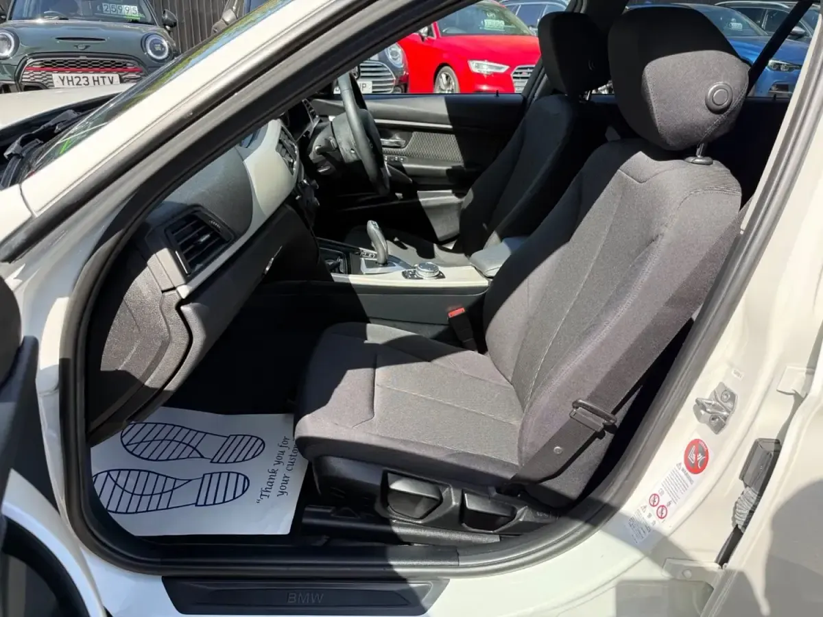 Usado BMW 320 Comfort Edition 2014 Blanco Familiar