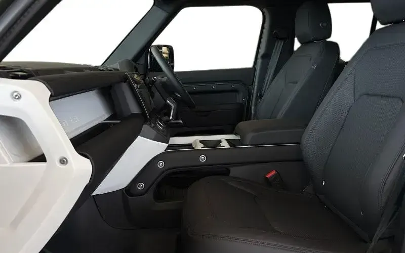 New Land Rover Defender SE Dynamic 249 HP (183 kW) 2025 SUV