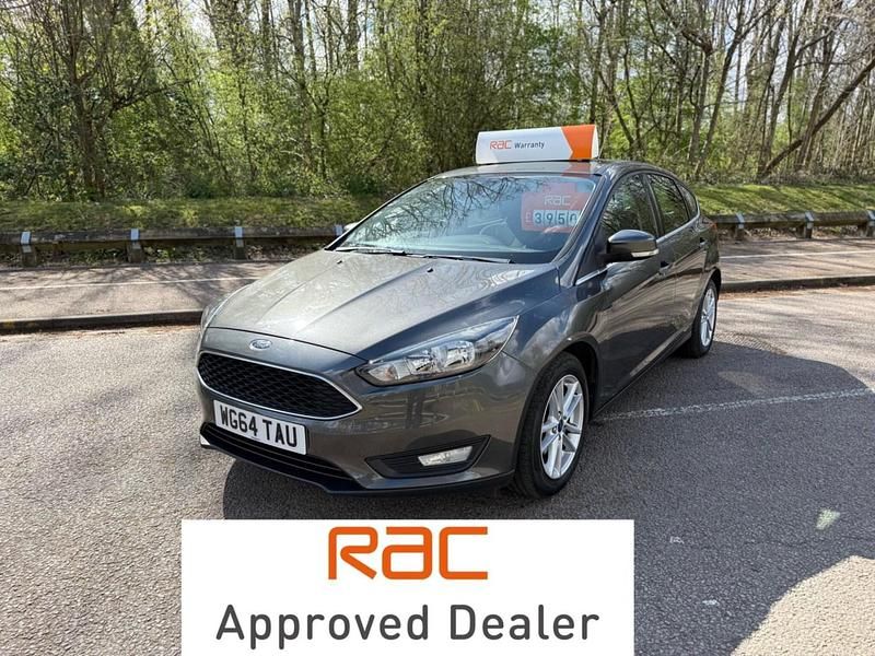 Used Ford Focus Zetec 125 HP (91 kW) 2015 Grey Hatchback