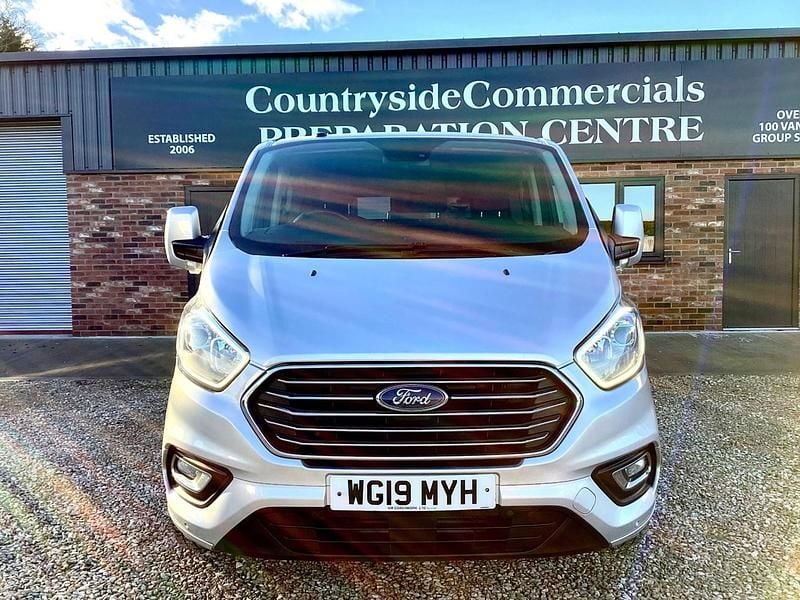 Used Ford Tourneo Titanium 130 HP (95 kW) 2019 Silver MPV