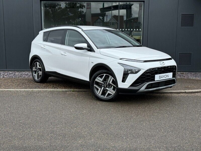 White New 2024 Hyundai Bayon Ultimate SUV | £21,995 (Fair price) - Image 1/4