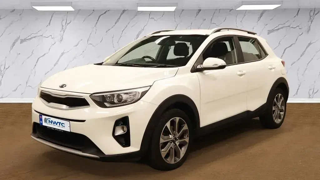 Used Kia Stonic 108 HP (79 kW) 2018 White SUV