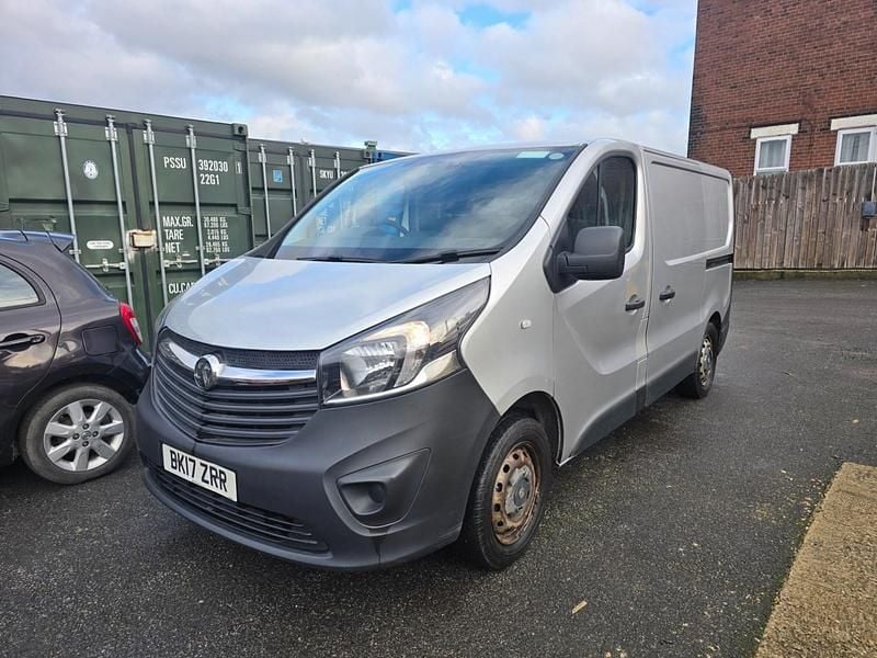 Used Vauxhall Vivaro 95 HP (69 kW) 2017 Silver MPV