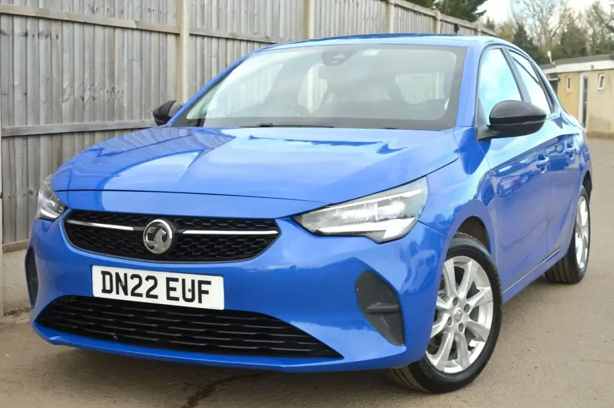 Używany Vauxhall Corsa Edition 75 KM (55 kW) 2022 Niebieski Hatchback
