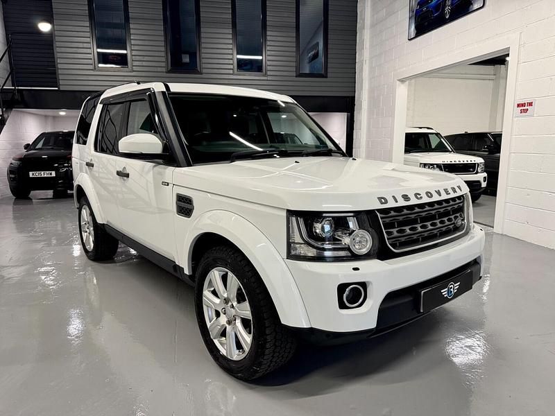 White Used 2014 Land Rover Discovery 4 SUV | £14,995 (Fair price) - Image 1/4