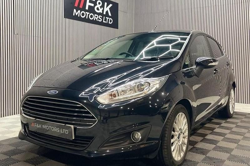 Black Used 2013 Ford Fiesta Titanium Hatchback | £5,599 (Fair price) - Image 1/1