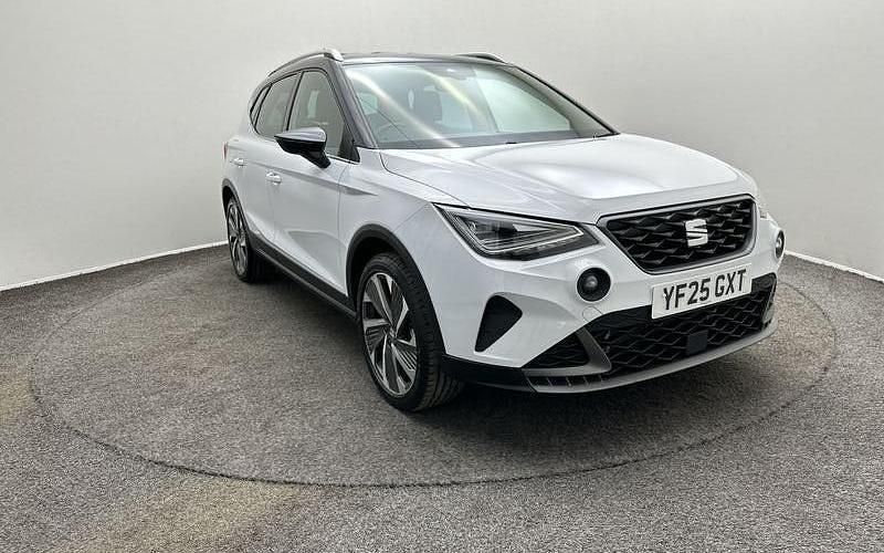 Used Seat Arona FR Sport 116 HP (85 kW) 2025 White SUV