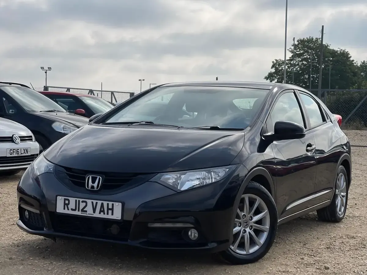 Used Honda Civic ES 150 HP (110 kW) 2012 Black Hatchback