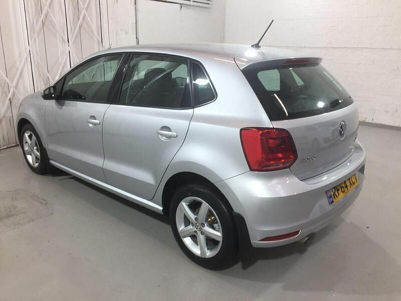 Begagnad VW Polo SE 2014 Silver Halvkombi