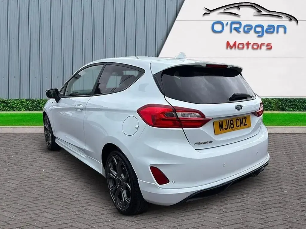 Used Ford Fiesta Titanium 2018 White Hatchback