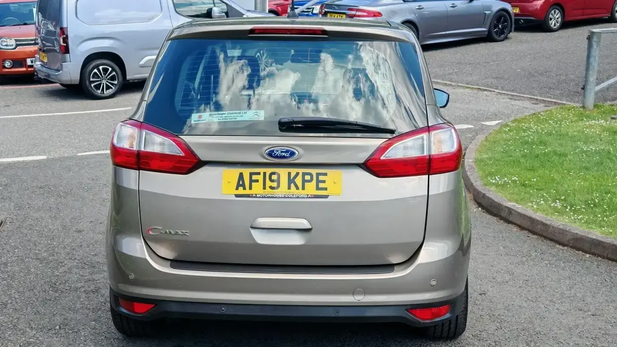 Used Ford Grand C-Max Titanium 120 HP (88 kW) 2019 Silver MPV