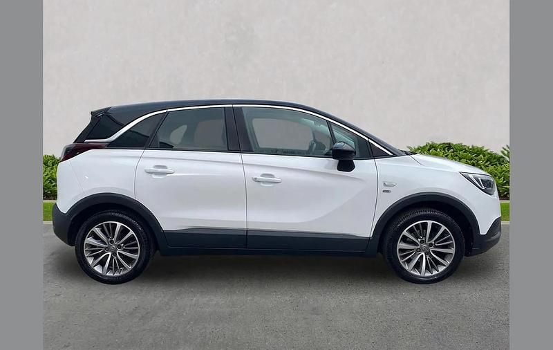 Used Vauxhall Crossland X 110 HP (80 kW) 2021 White SUV