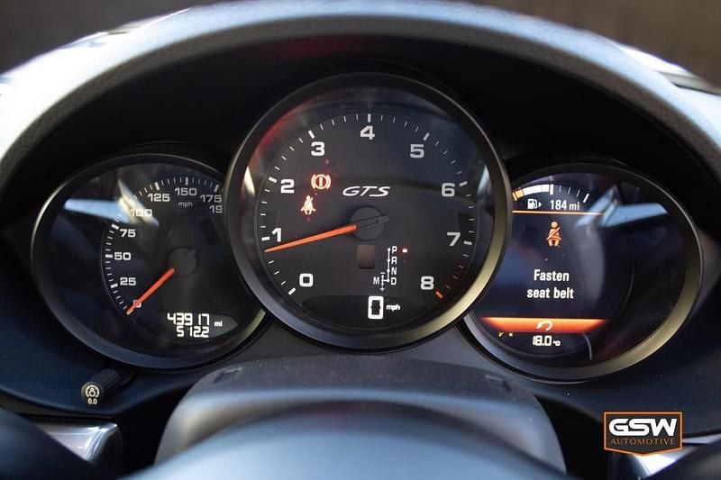 Used Porsche 718 Cayman 365 HP (268 kW) 2019 White Coupe