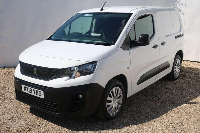 White Used 2019 Peugeot Partner S MPV | £7,490 (Super price) - Image 1/4