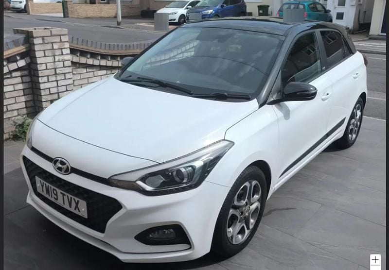 Używany Hyundai i20 100 KM (73 kW) 2019 Biały Hatchback