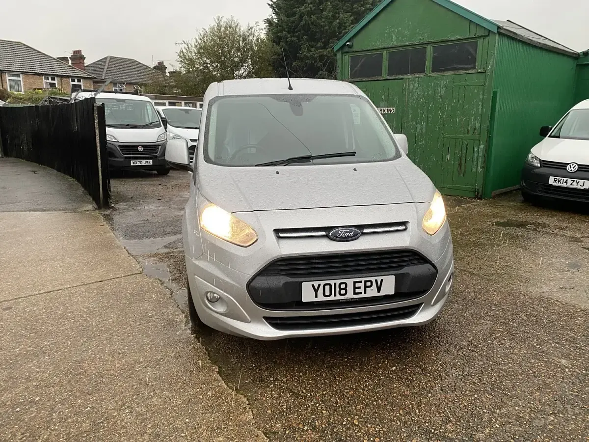 Used Ford Transit Connect Limited 2018 Silver MPV