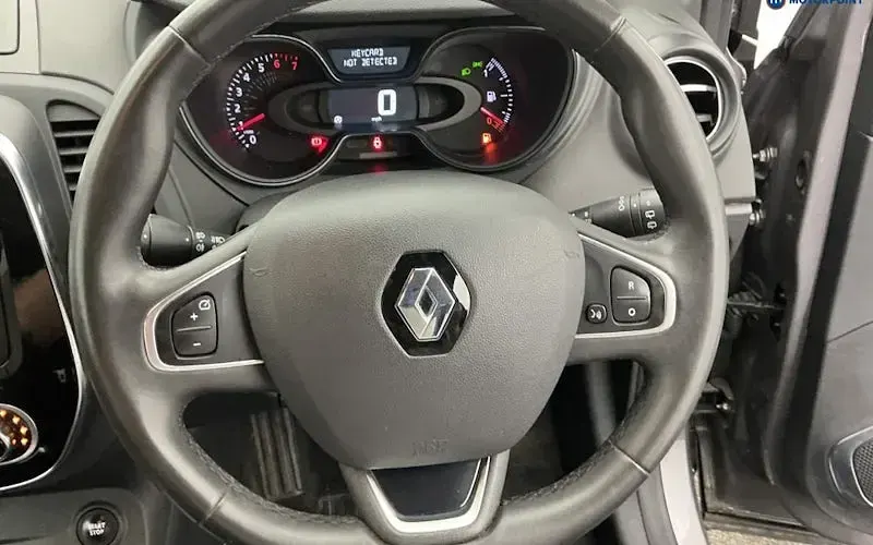 Used Renault Captur Iconic 90 HP (66 kW) 2018 Grey/black SUV
