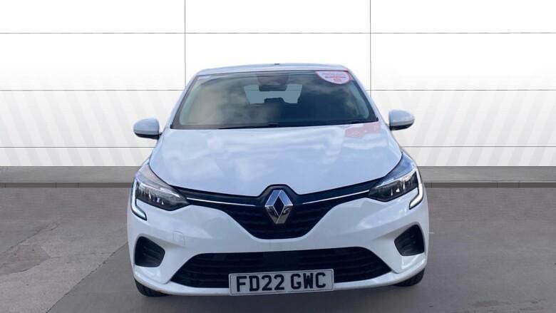 Used Renault Clio V Iconic 90 HP (66 kW) 2022 White Hatchback