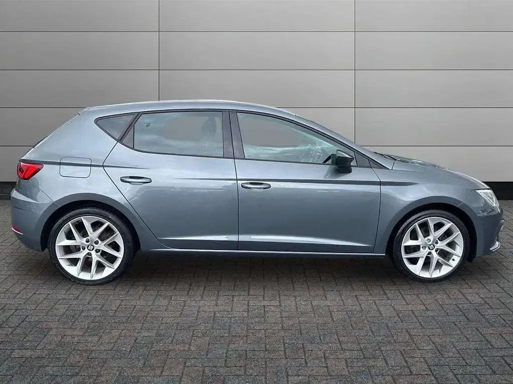 Used Seat Leon FR 148 HP (108 kW) 2018 Grey Hatchback