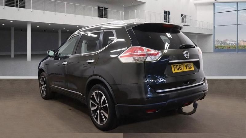 Used Nissan X-Trail Tekna 130 HP (95 kW) 2017 Titanium olive green SUV
