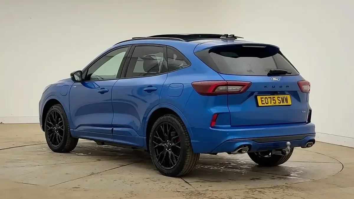 Used Ford Kuga ST-Line X 243 HP (178 kW) 2025 Desert island blue (metallic) SUV
