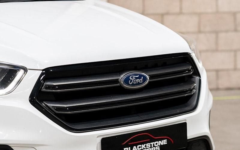 Used Ford Kuga ST-Line 150 HP (110 kW) 2018 White SUV